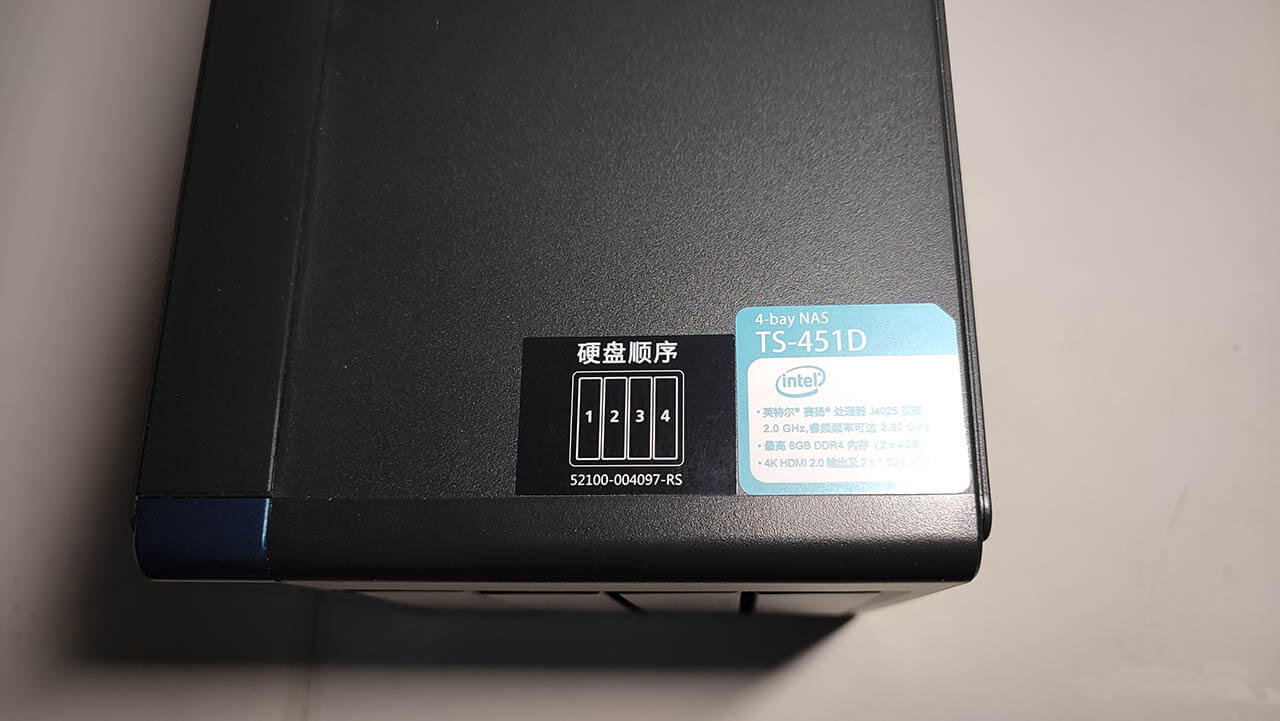 威联通TS-451D硬盘安装顺序